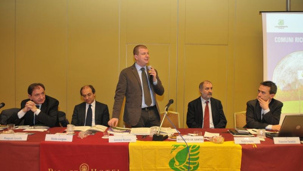Immagine: Comuni “Ricicloni” 2014. Legambiente Puglia: «I Comuni premiati salgono a 12»