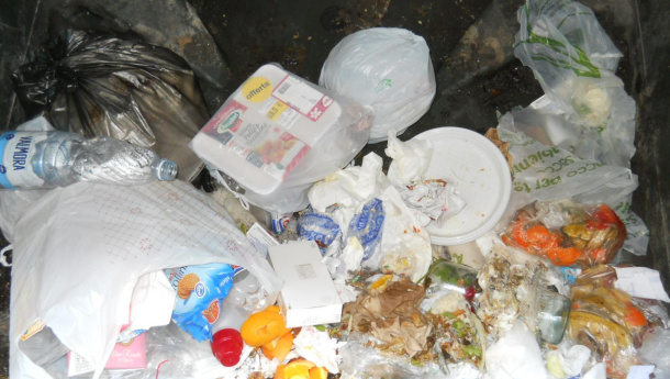 Immagine: Produzione rifiuti urbani nelle quattro più grandi città italiane. I numeri del 2014