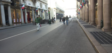 Torino, via Roma: continua a sorpresa la pedonalizzazione