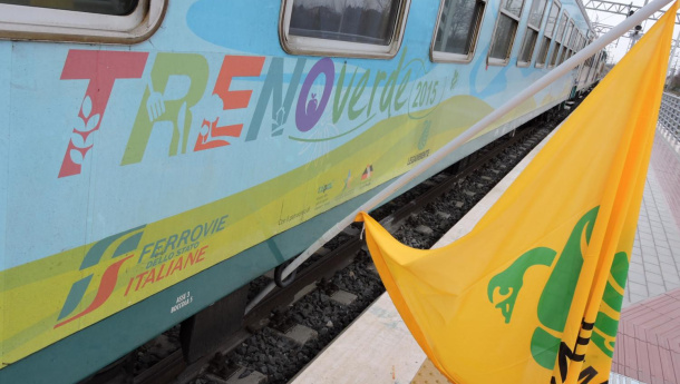 Immagine: Il Treno Verde di Legambiente fa tappa a Latina: agricoltura biologica e agromafie |FOTO|