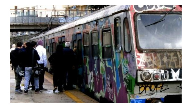 Immagine: 540.000 i pendolari nel Lazio, Legambiente presenta il dossier Pendolari(a)Roma