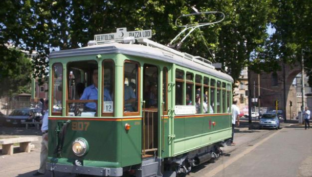 Immagine: Natale di Roma, sui binari torna lo storico tram 907