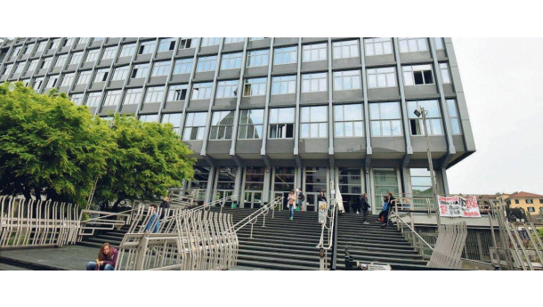 Immagine: Pericolo amianto l’ateneo chiude Palazzo Nuovo