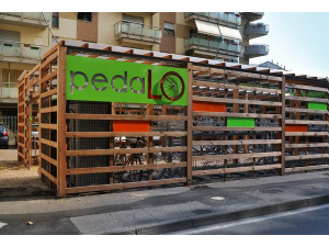 Parcheggi custoditi o automatizzati per biciclette, alcuni esempi in Europa