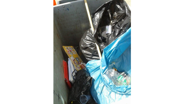 Immagine: Al Salone Internazionale del Libro di Torino 2015 raccolta differenziata inadeguata