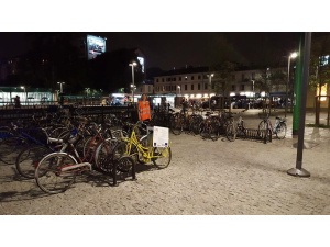 “BICI NOTTE”, buona la prima! In centro a Milano le bici si parcheggiano al sicuro