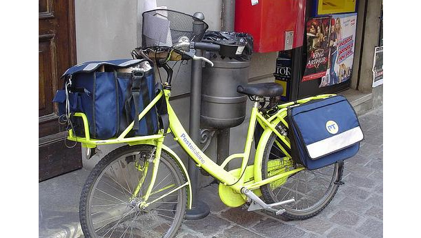 Immagine: Legambiente: appello per salvare le bici dei postini