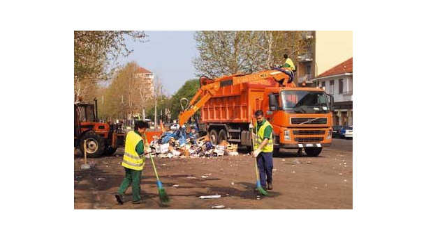 Immagine: Tassa rifiuti troppo cara, attacco all’Amiat