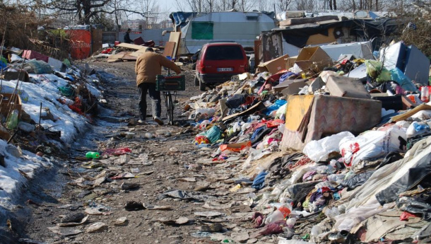 Immagine: Torino: Anche i nomadi pagheranno la tassa rifiuti