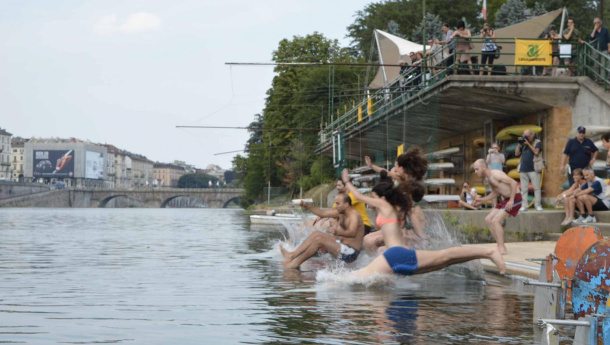 Immagine: Big Jump a Torino, Legambiente: “Per far tornare il Po balneabile serve un maggior impegno del Comune e della Regione”