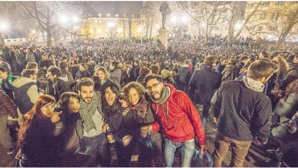 Immagine: Botellon a Torino, la notte più lunga per piazza Carlo Alberto