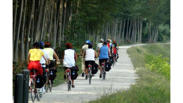 Immagine: Regione Piemonte, 8 milioni di euro per piste ciclabili e sviluppo del turismo sostenibile