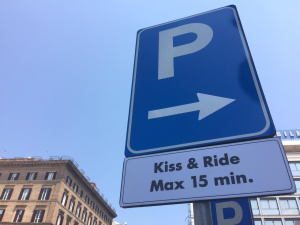 Roma Termini come Fiumicino: arriva l’area “Kiss and ride”. Ma è davvero rivoluzione?