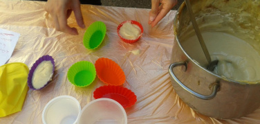 Saponi dall’olio esausto e apertitivo antispreco:  Fare società riducendo i rifiuti all’EarTHink Festival