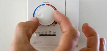 Consigli per risparmiare usando il condizionatore. Da Bio Eco Geo e Facile.it