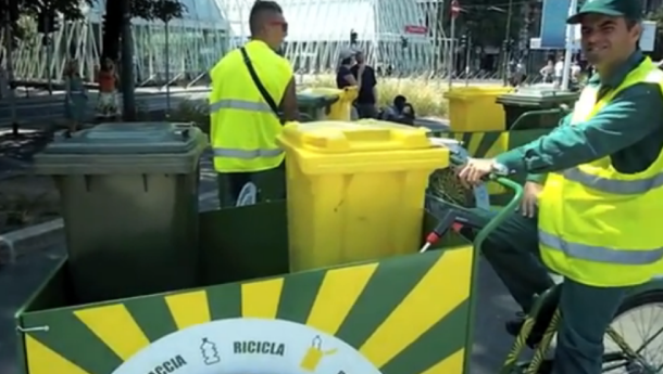 Immagine: Cargo Bike AMSA, a Milano la raccolta differenziata si fa su due ruote‬ | Video