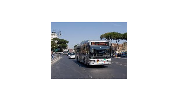 Immagine: Roma, ad Atac 500 milioni fino al 2019: più controllori, nuovi autobus e tecnologia