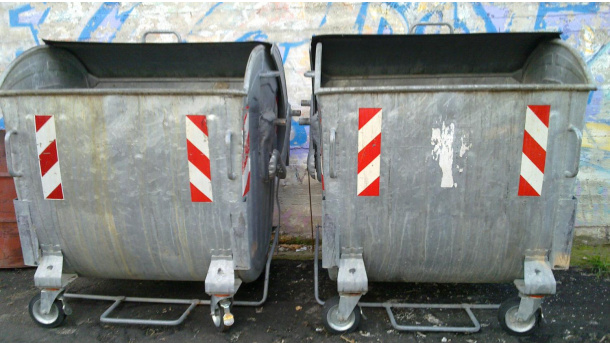 Immagine: Bari, sopralluogo del vicesindaco Brandi. “Cittadini sanzionati mentre abbandonavano i rifiuti”