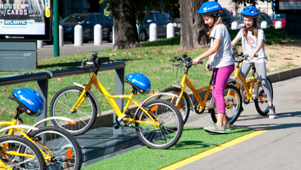 Immagine: Milano, al Parco Sempione arriva il mini - bikesharing di BikeMI