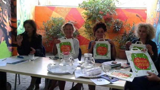 Immagine: FeedingThe5000, il pranzo con gli avanzi per 5000 persone, arriva a Milano