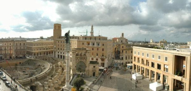 Lecce, Comieco consegna 500 contenitori in cartone per la raccolta della frazione cellulosica nelle scuole