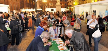 Dalle mense degli ospedali ai supermarket così gira a Torino la macchina antisprechi