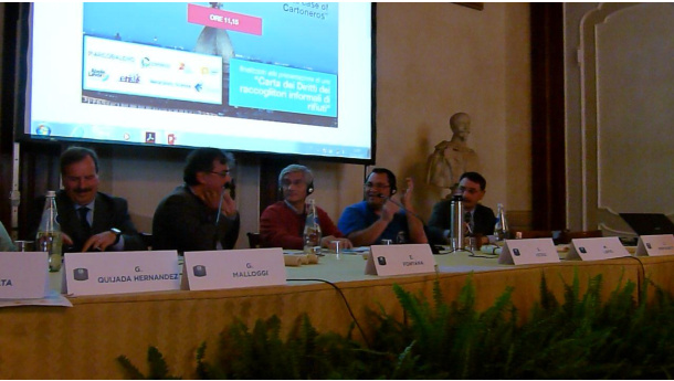Immagine: Al forum mondiale dello Sviluppo Economico di Torino l'incontro dei cartoneros | Video