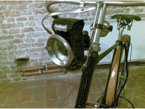 “Ciclista Illuminato”, a Torino il 54% dei ciclisti non usa le luci quando è buio