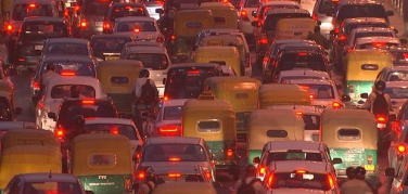 Nuova Delhi, smog alle stelle. Le autorità: 