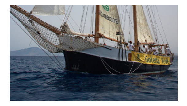 Immagine: Legambiente, Goletta verde: in mare 32 rifiuti plastica ogni kmq. Il 95% è plastica