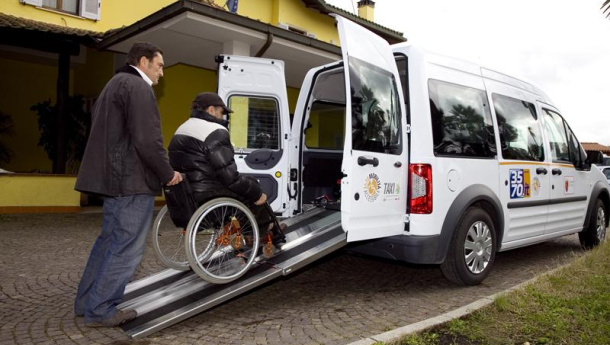 Immagine: Milano, torna il bando per taxi ecologici e attrezzati per disabili