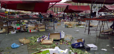 Torino, da Porta Palazzo a Vanchiglia i sacchetti illegali sono di moda