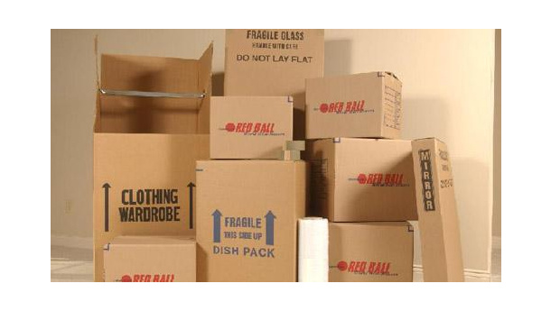 Immagine: Più cartone raccolto, più carta per le scuole. AMSA e COMIECO spiegano l'iniziativa di dicembre / VIDEO