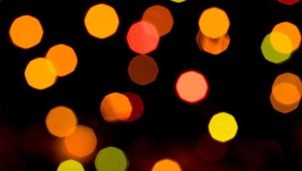 Immagine: Roma, per Natale abeti illuminati a led a Colosseo e piazza Venezia