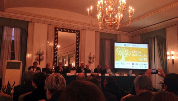 Immagine: Italia del Riciclo 2015: crescono import ed export dei rifiuti