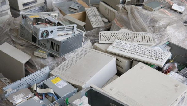 Immagine: Raee: anche a Natale pensa all'ambiente!