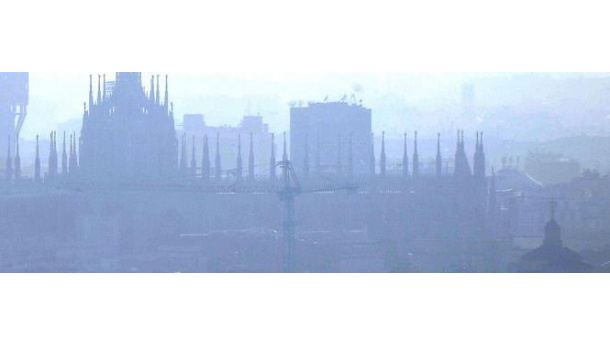 Immagine: Milano: ancora emergenza smog, AreaC in funzione sino al 28. Dal 2016 termina la deroga gli Euro3 diesel (non tutti)