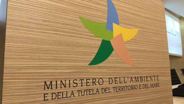 Immagine: Governo-Comuni: 12 milioni per emergenza smog, auto più lente e incentivi al tpl | Il testo