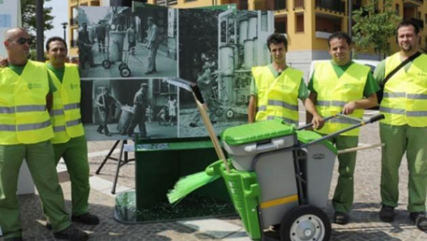 Immagine: Squadre anti-degrado a Milano, 60 borse lavoro a disoccupati per affiancare l'AMSA. Il termine è il 19 febbraio