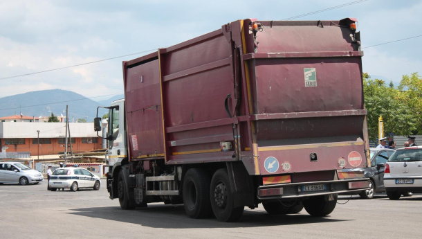 Immagine: Roma, emergenza topi: multe a chi abbandona rifiuti in strada