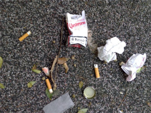Cicche di sigaretta, la verità sulle multe e sui volumi di questo rifiuto