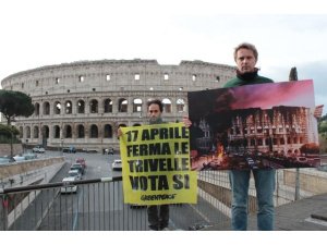 Greenpeace, mobilitazione a Roma: 