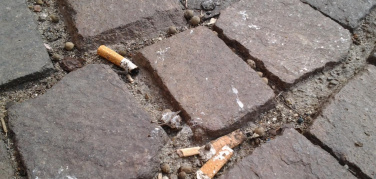Nessuna multa a chi getta i mozziconi per terra