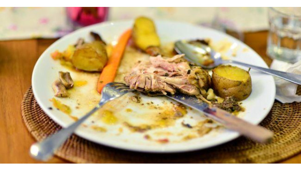 Immagine: Polpette (di pesce) avanzate in mensa a Milano: uno spreco evitabile?