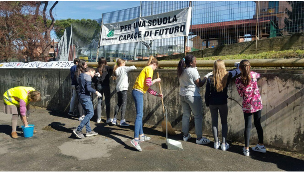 Immagine: Nontiscordardimé di Legambiente: oltre 100 Scuole e 15.000 studenti di Roma e del Lazio al lavoro per rendere gli spazi scolastici più puliti