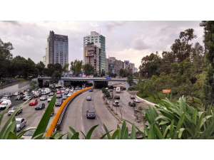 Città del Messico, emergenza smog: auto ferme un giorno a settimana e un sabato al mese