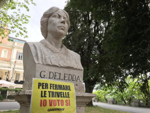 Referendum: da Dante a Foscolo, i busti del Pincio di Roma votano sì