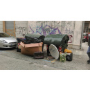 Immagine: I risparmi dello zio erano nell'immondizia