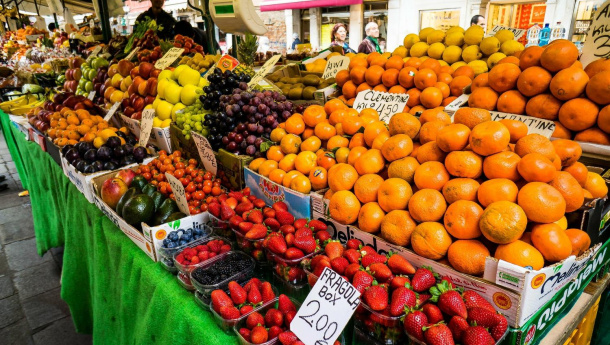 Immagine: Tari: a Torino sconto per i commercianti di ortofrutta che usano cassette riutilizzabili