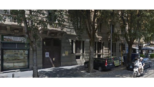 Immagine: Quartieri Ricicloni: a Milano, in via Procaccini 60, c'è un custode molto particolare ...